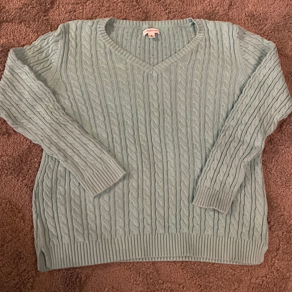 Perfect light weight sweater for the upcoming fall season